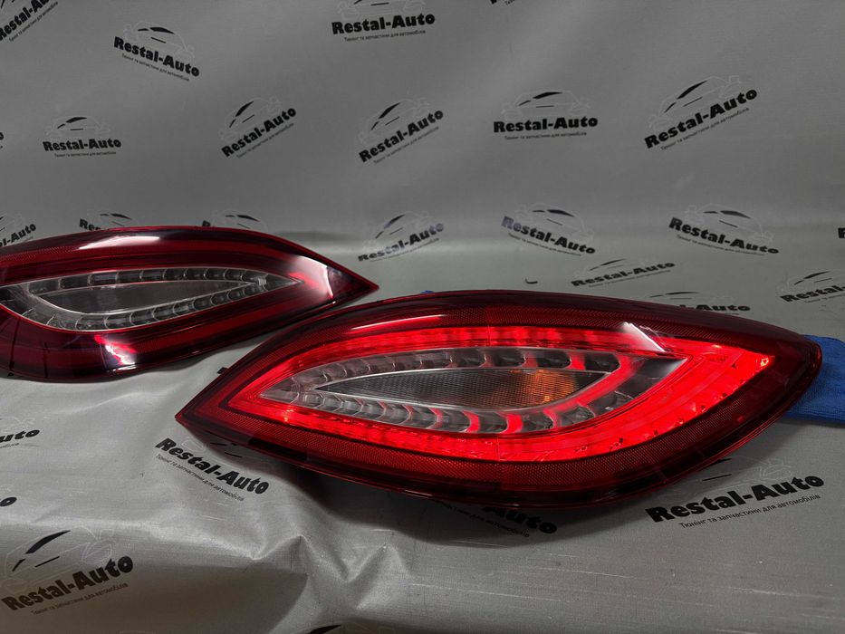 Задні ліхтарі стопи ( Європа ) на Mercedes-Benz CLS-Class C218 11-14 р