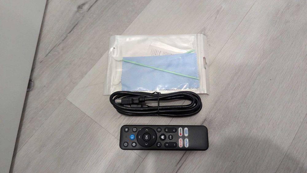 Проектор IWIMIUS S29  4K Smart TV, Wi-Fi Bluetooth проєктор