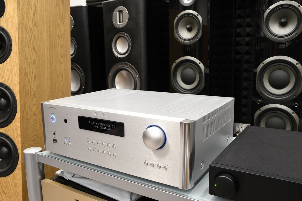 Zadbany wzmacniacz stereo Rotel RA-1572MKII Zestaw w doskonałym stanie