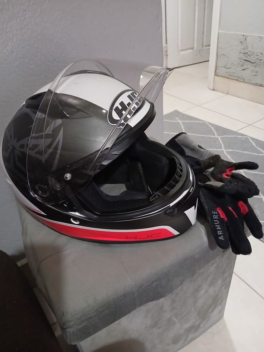 Capacete HJC S e casaco M