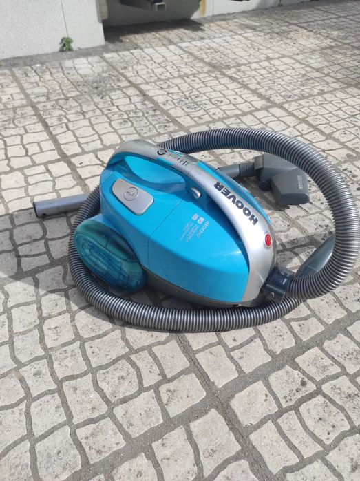 Aspirador Hoover.