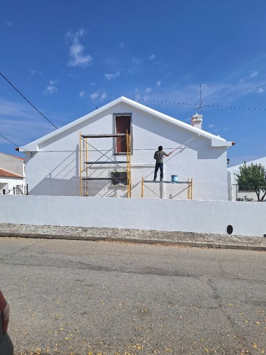 Pinturas e serviços de construção civil