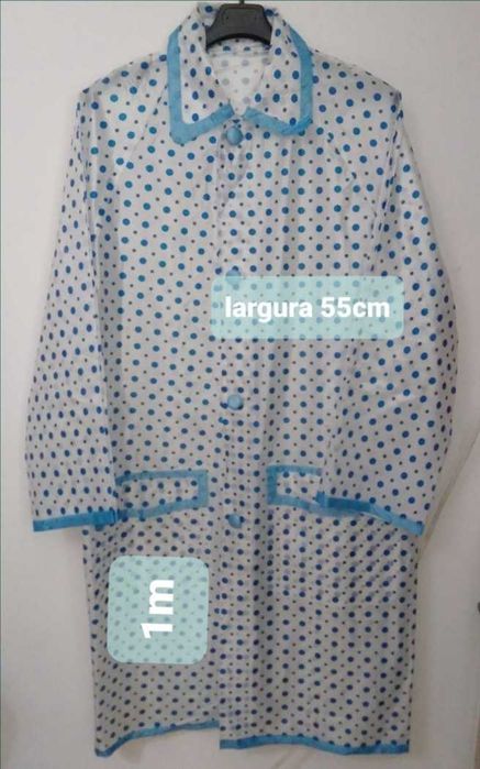 Capa/casaco impermeável para chuva, tema bolinhas azuis TU