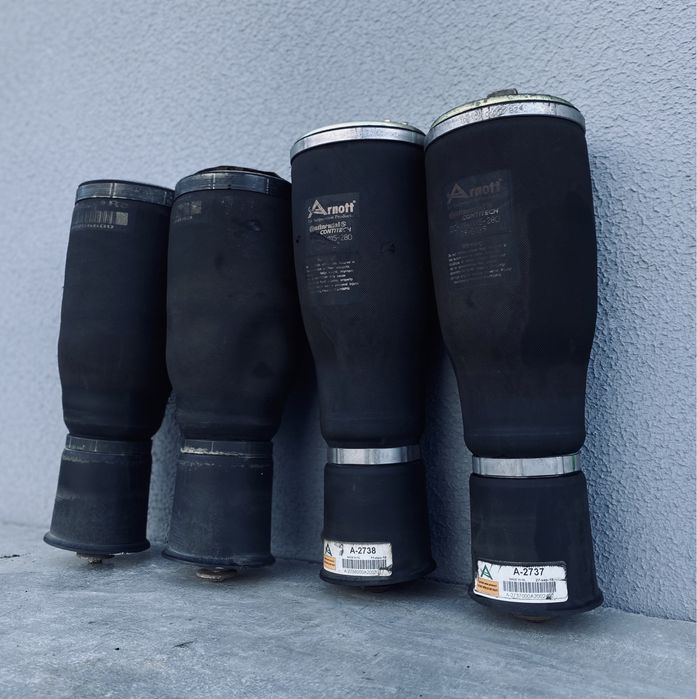 Пневмо балони BMW E39 Задні Пневмоподушка БМВ Е39 L R