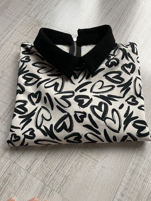 Sukienka z kołnierzykiem