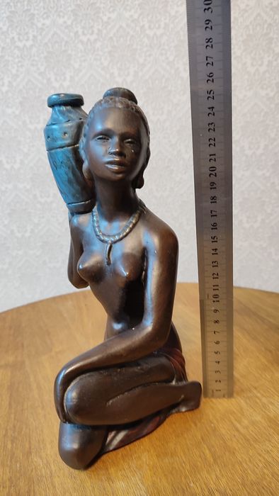 Африканские статуэтки