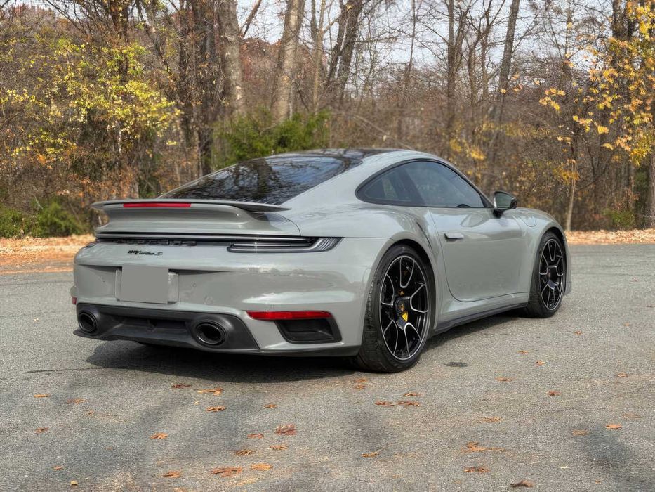 Porsche 911 Turbo S      2021