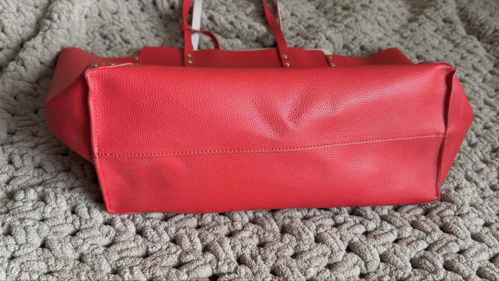Червона сумка zara basic collection
