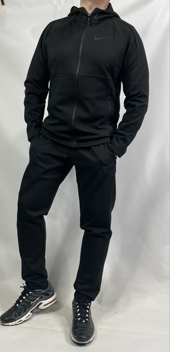 Мужской костюм сезон 2026 весна осень в черном цвете топ качество