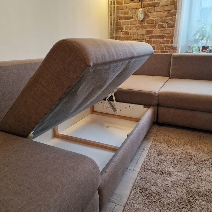 Duża rogówka segmentowa z funkcją spania i 2 schowkami – bardzo dobry