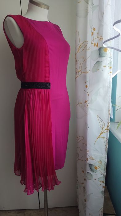 Molton sukienka z plisowanym + błyszczących koralików 36 38