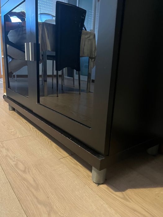 Móvel de madeira wengue Preto Usado