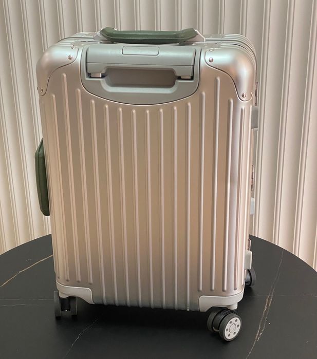 Валіза Rimowa Twist  olive алюмінієва ручна поклажа /чемодан алюминиевый для ручной клади