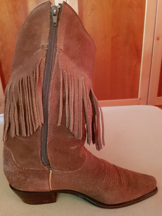 Botas LANIDOR estilo vaqueiro com franjas em camurça