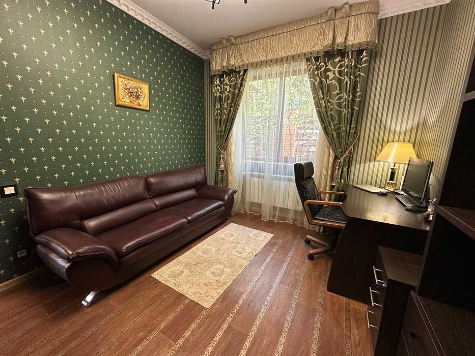 Продам КАЧЕСТВЕННЫЙ ДОМ посёлок Кирова м Ак Павлова и Ак Барабашова AB