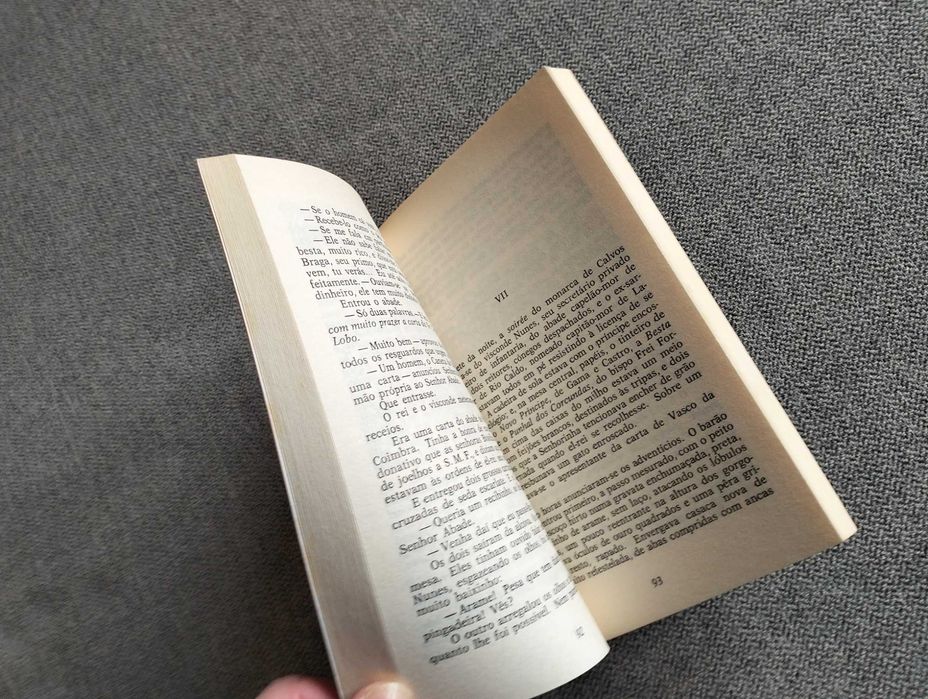 Livro "A brasileira de Prazins" de Camilo Castelo Branco