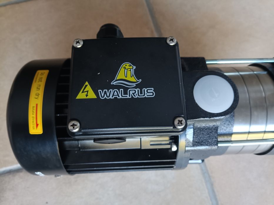 Vendo Bomba de água