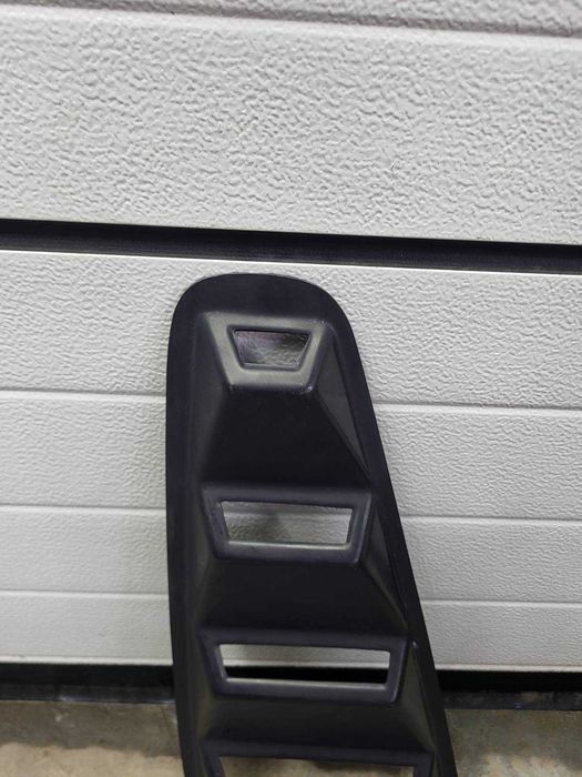 Skrzela tylnych szyb LEWE Ford Mustang gen V 2010, 2012, 2014 Nr.4