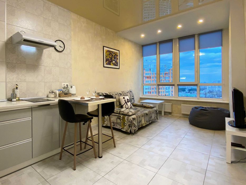 Затишна 1к квартира МВЦ Лівобережна/Левобережная, ЖК Каховська