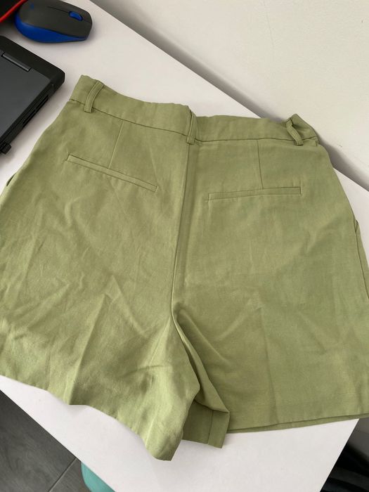 Жіночі шорти з льону бермуди S Zara