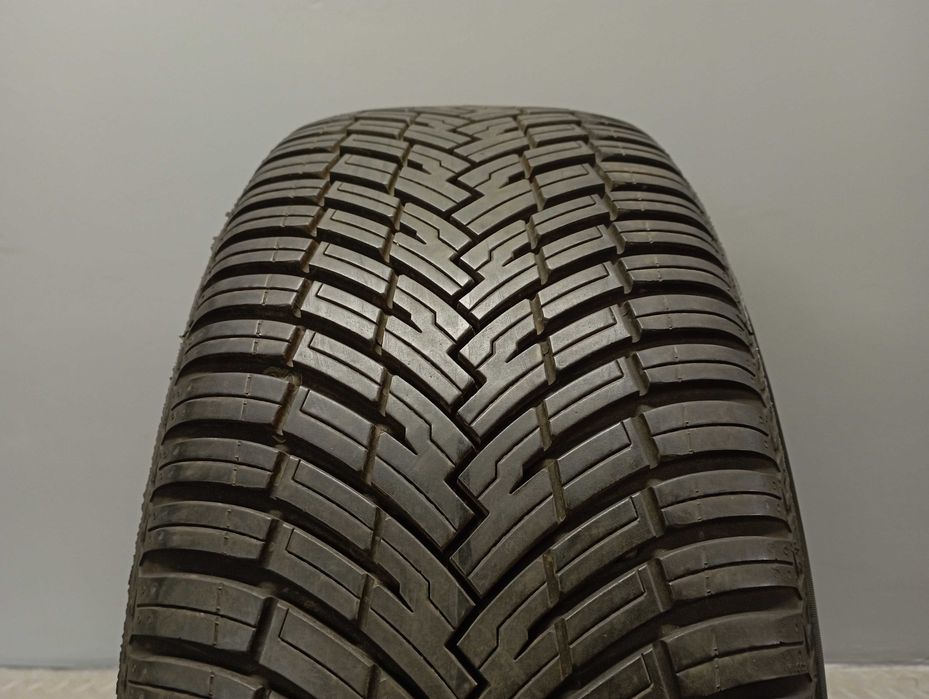 1x235/55R19 Pirelli Scorpion All Season SF2, 105W XL, 2023 rok, 7,6mm