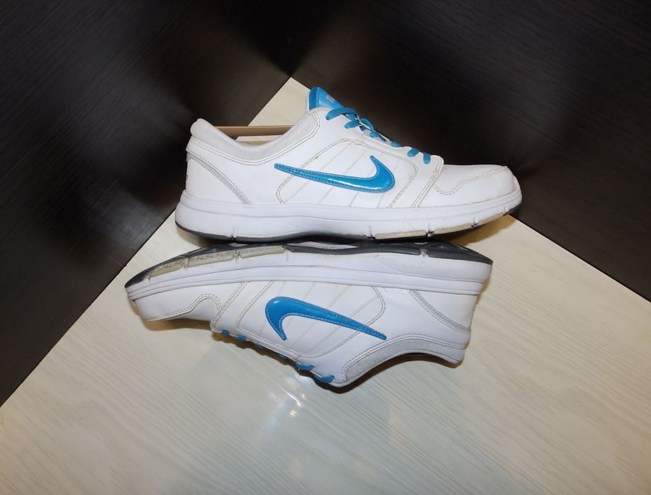 Кроссовки атлетические nike wmns steady ix ss13 525739-104