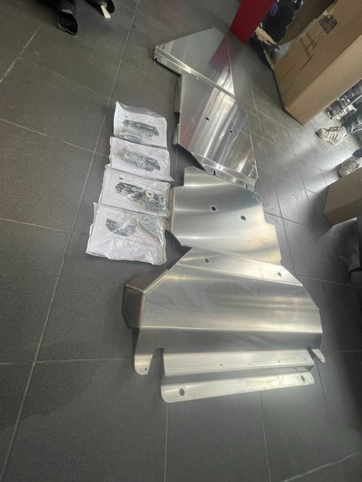 Osłona SILNIKA Osłony POD SILNIK Aluminiowe Nissan Navara D23 NP300