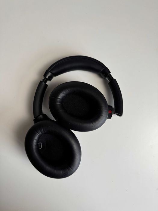 Sony WH-1000XM4 headphones