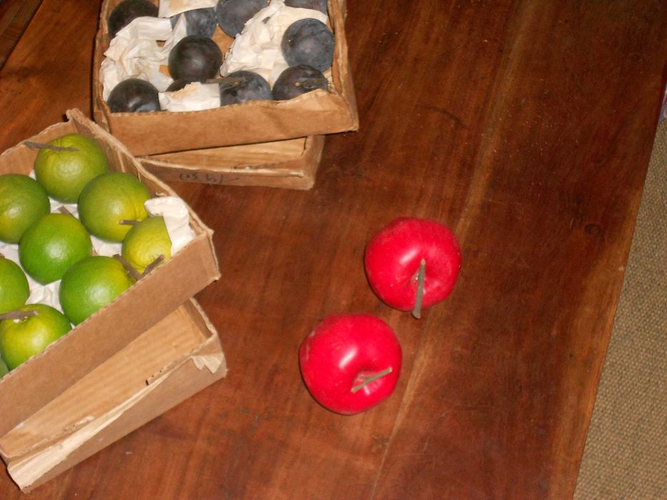 Frutas artificiais decorativas antigas ameixa maça laranja - conjunto