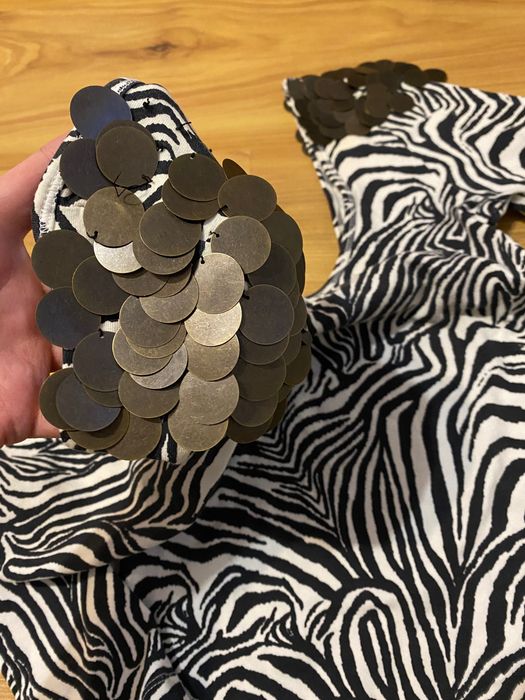 sukienka z długim rękawem zebra cekiny