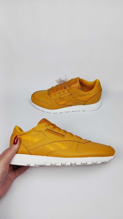 Жіночі кросівки Reebok Classic Leather Orange 41р