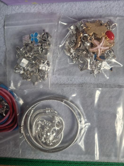 Zestaw do robienia bransoletek koraliki charms