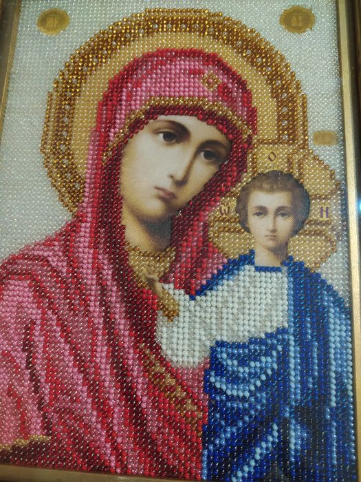 Парні ікони вишиті якісним бісером в рамках з натурального дерева