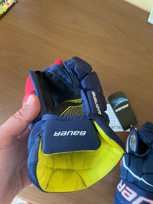 Краги Рукавички BAUER SUPREME 3S JR - нові