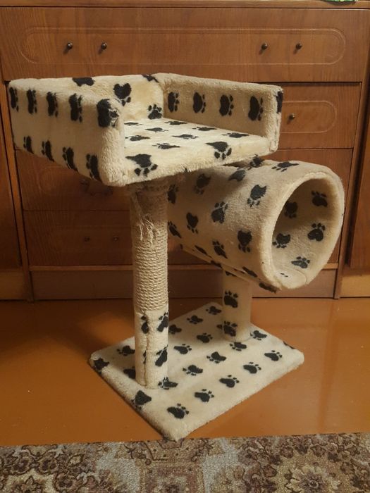 Дряпка, Кігтеточка Пухнастики з диваном і тунелем, джут, 56х38 см