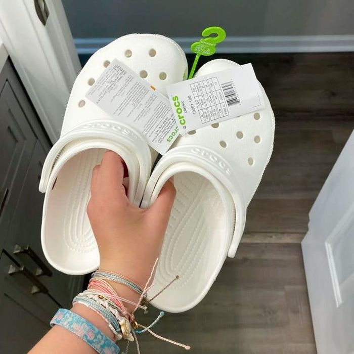 Шльопанці жіночі крокси Crocs Classic