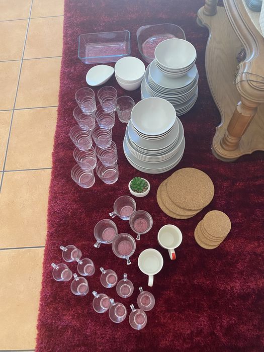 Conjunto de loiça vendo tudo junto 50€