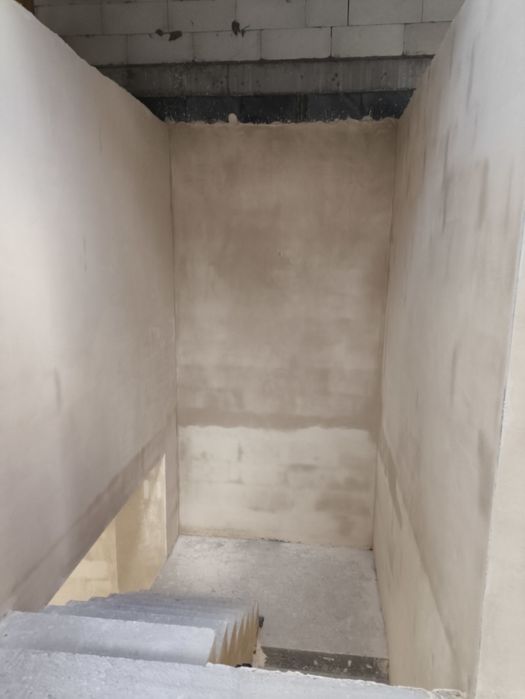 Tynki maszynowe gipsowe i cementowo wapienne