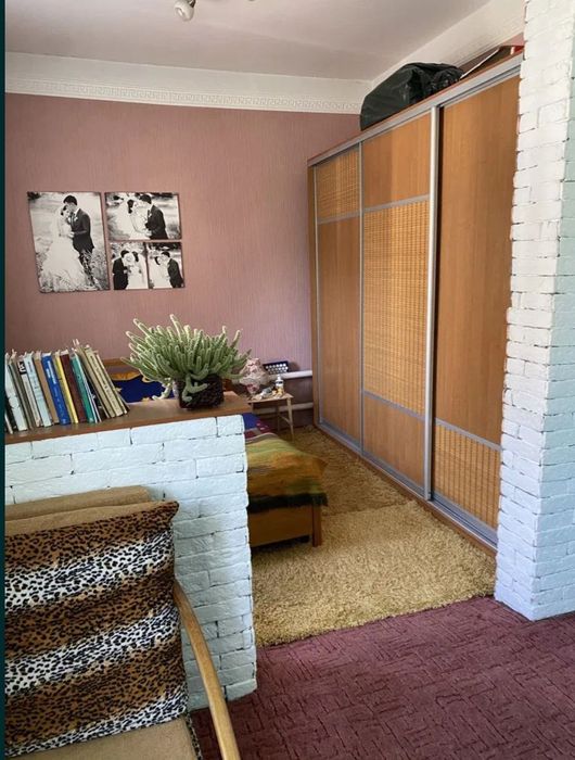 Продам два будинки на одній ділянці