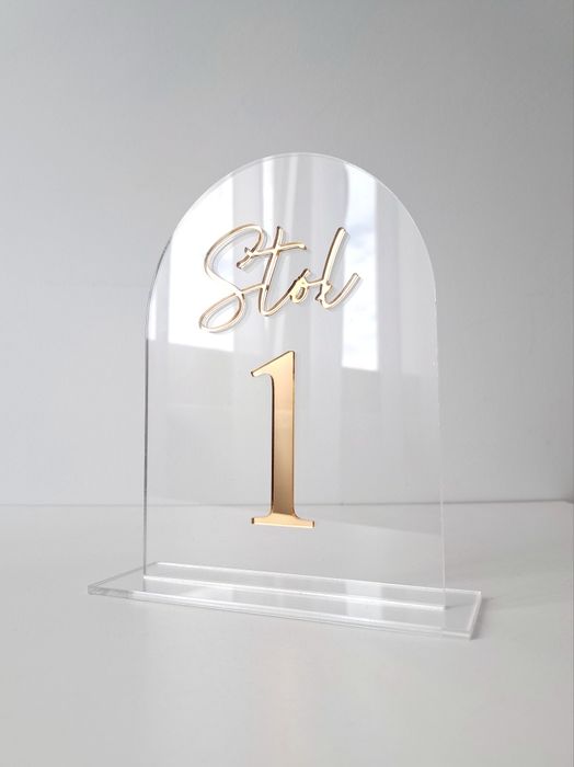 Akrylowe numery stołów pleksi lustrzany złoty napis