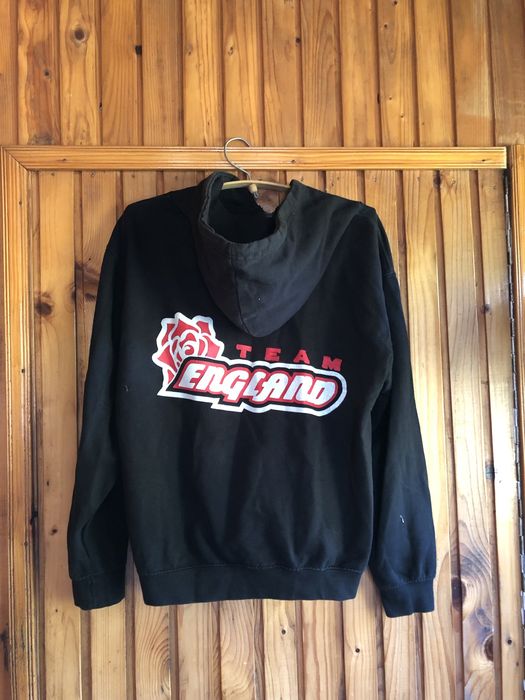 Светр на замку,стан ідеальний,розмір M