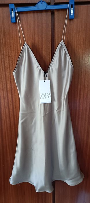 Vestido Zara novo