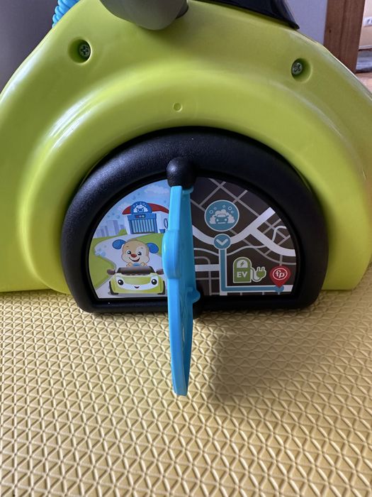 Fisher-Price Машинка (англ)