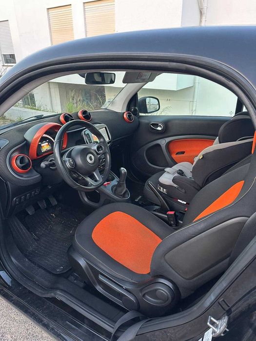Smart de 2014 com apenas 58.000 km