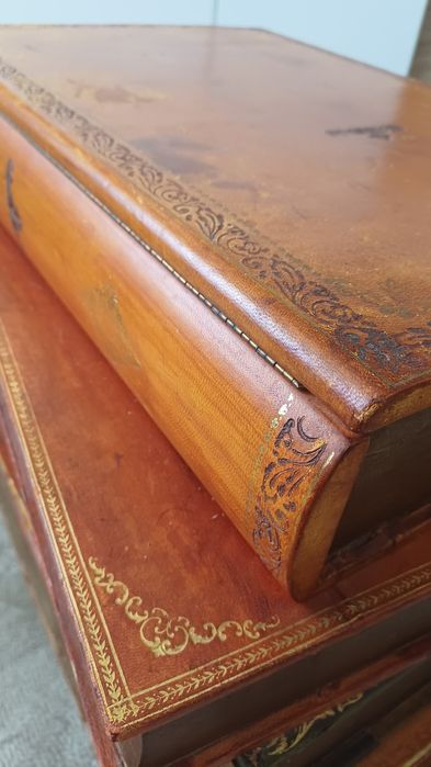 Włoski stolik boczny Vintage