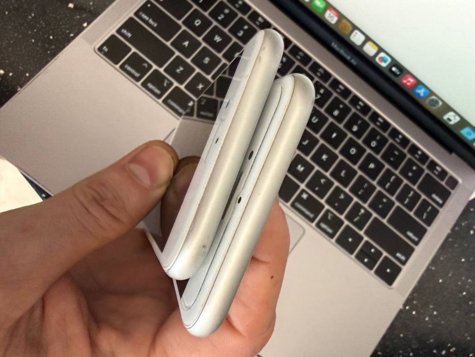 Лот iphone 8 на запчасти