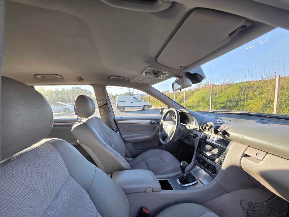 Carrinha Mercedes C220 Avantgarde Ano 2005 Mafra
