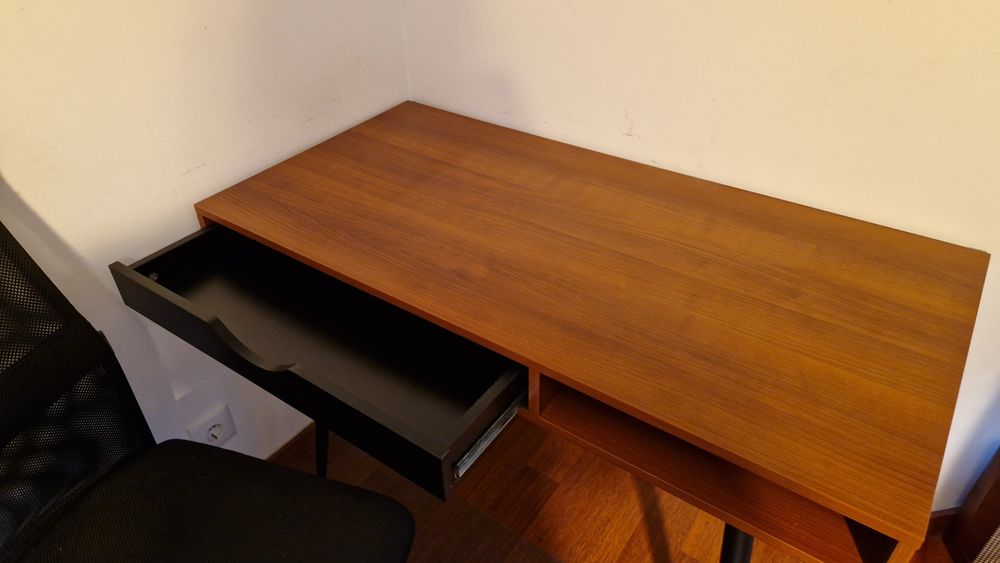 Secretaria Escritorio - Oferta prateleiras e respectivos suportes