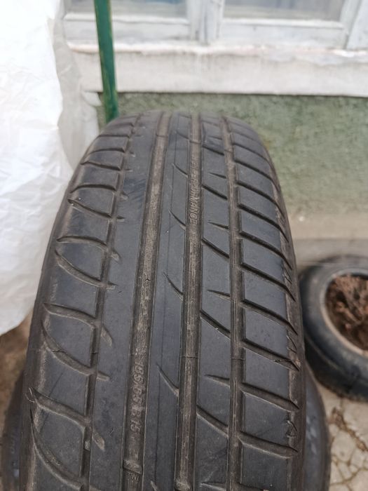 Продам резину 185/65/15 летняя
