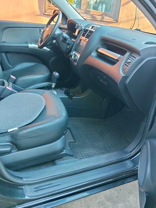 Продам Kia Sportage 2007